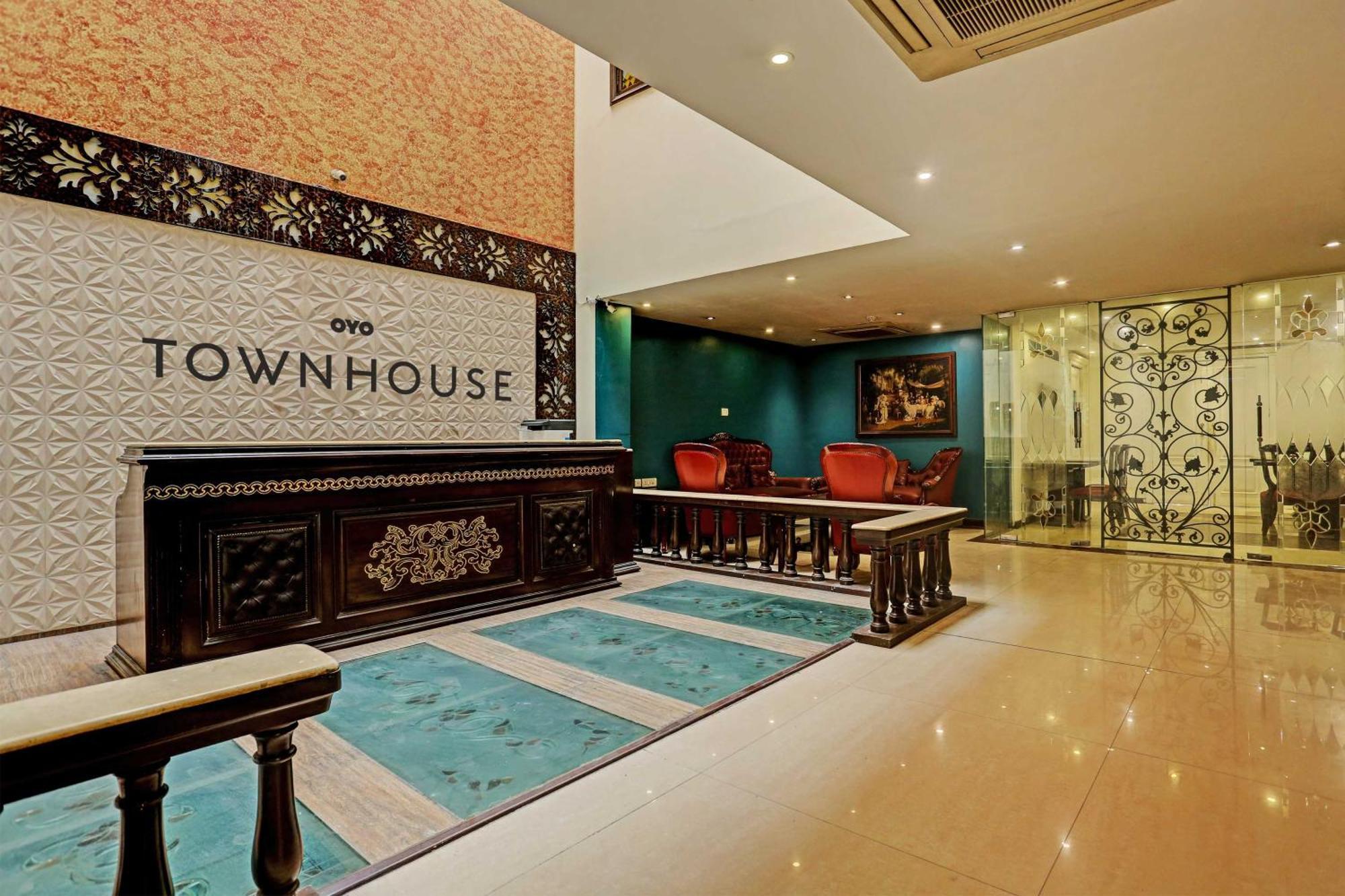 Hotel Townhouse The Royce New Friends Colony Nuova Delhi Esterno foto