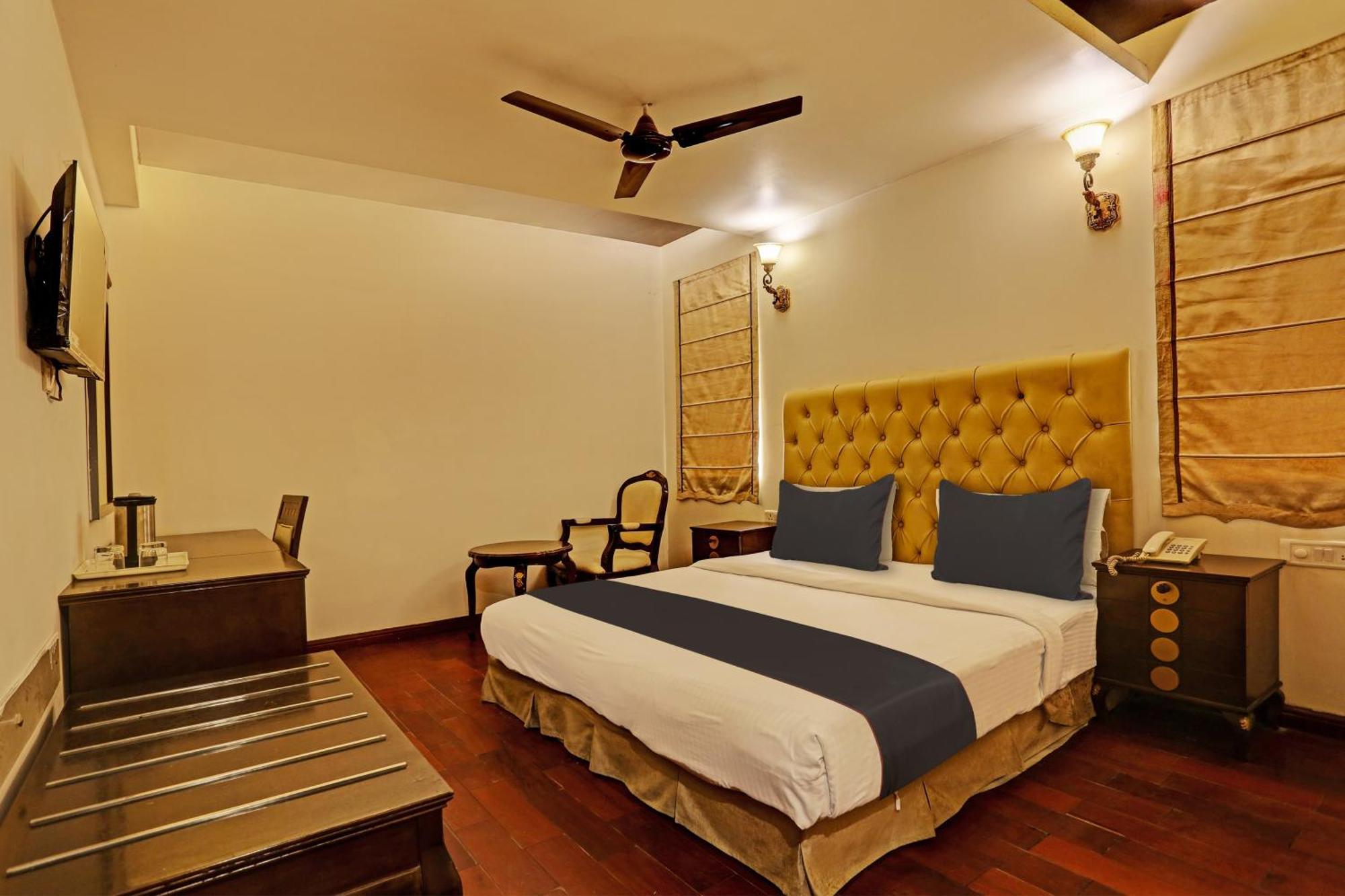 Hotel Townhouse The Royce New Friends Colony Nuova Delhi Esterno foto