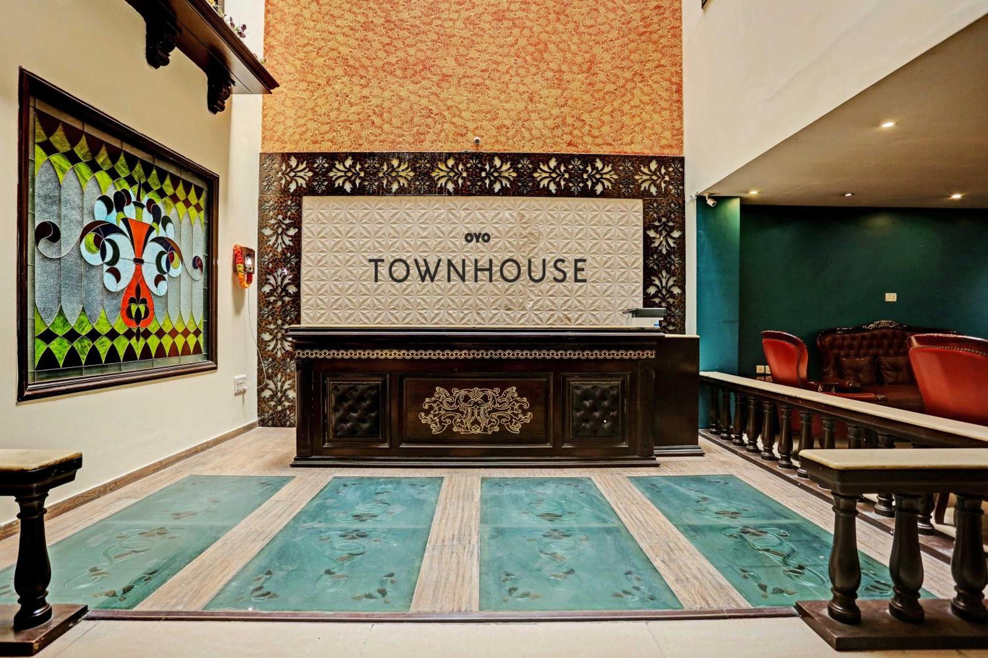 Hotel Townhouse The Royce New Friends Colony Nuova Delhi Esterno foto